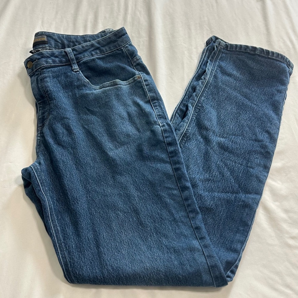 Apparel Collection Mens Straight Leg Jeans Medium Wash Blue Size 36 x 32